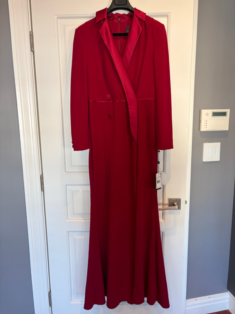 Elegant Long Red Satin-Trim Evening gown